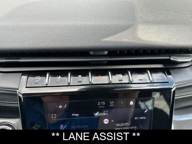 Used 2023 Jeep Grand Cherokee Laredo AWD/4WD image 4