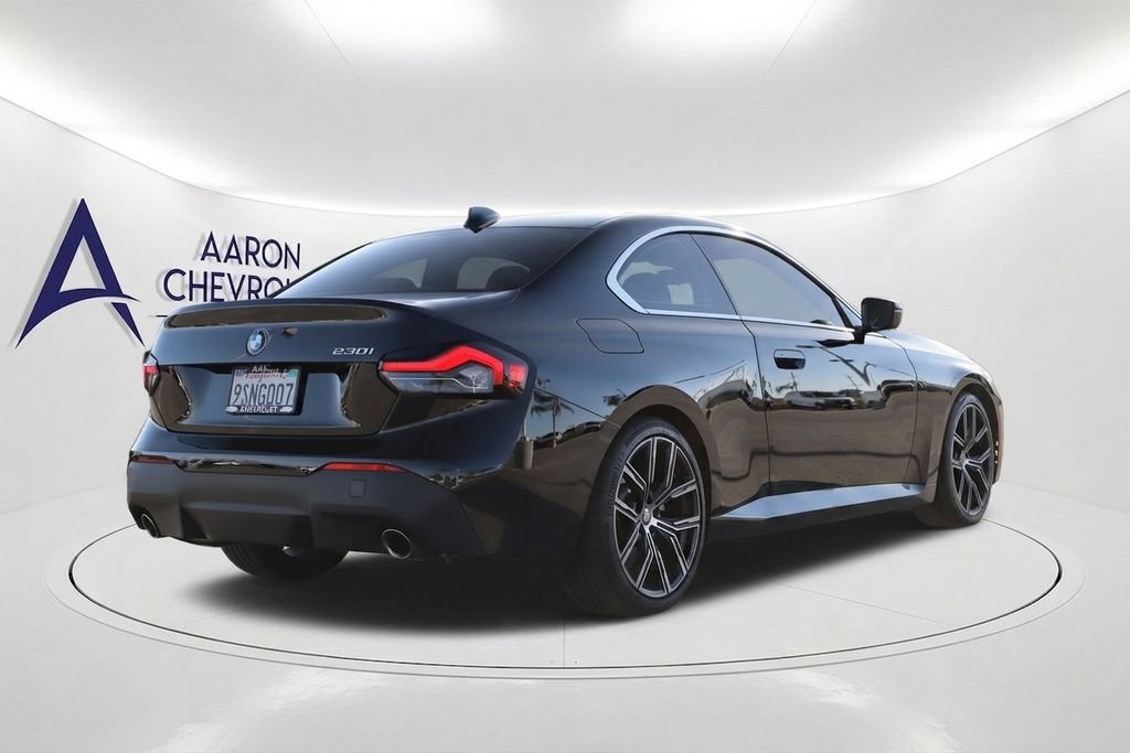 Used 2022 BMW 230i Coupe w/ Convenience Package RWD image 4