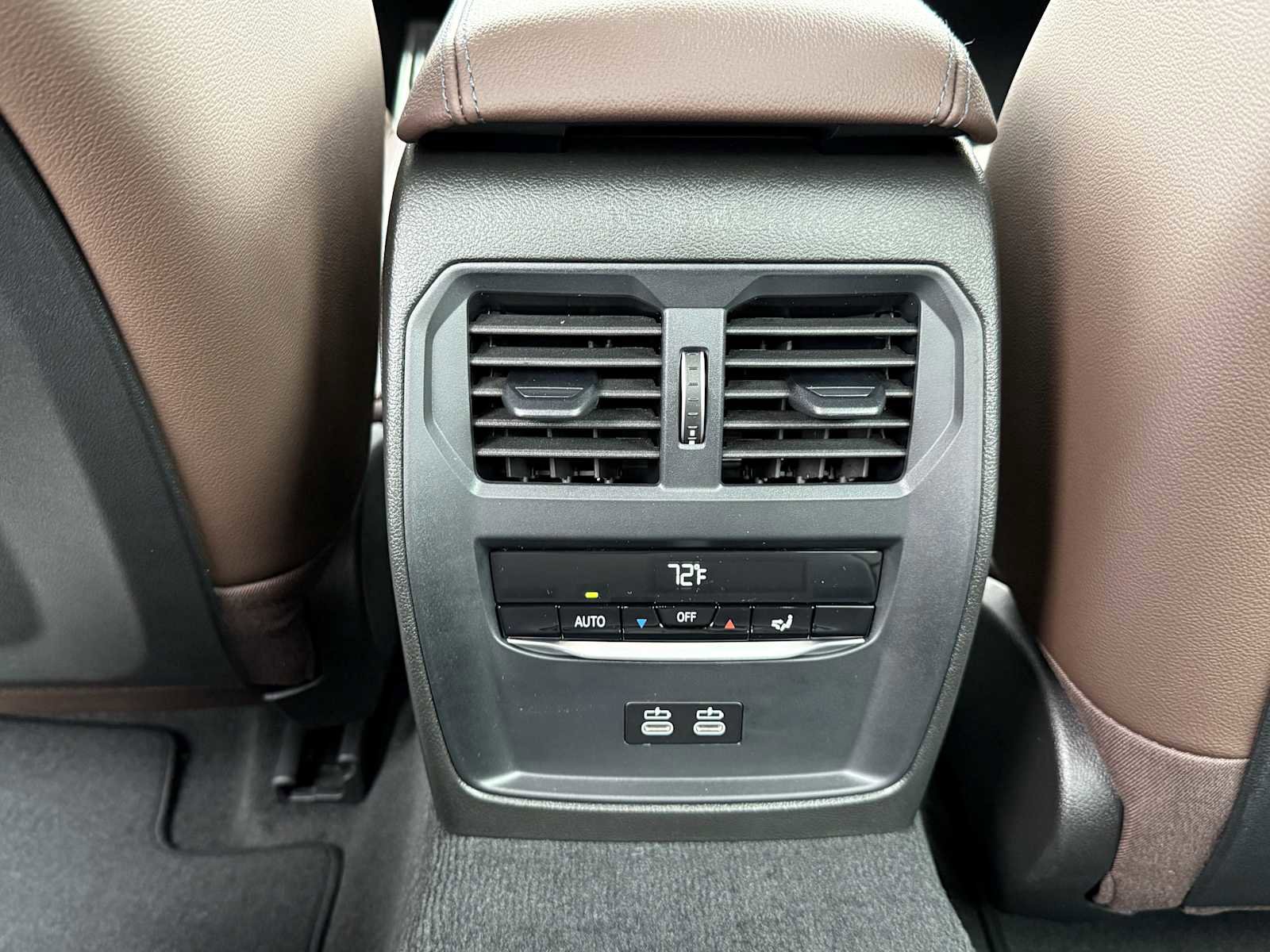 New 2026 BMW 330i xDrive xDrive w/ M Sport Package image 33