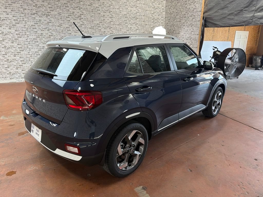 New 2026 Hyundai Venue SEL FWD image 7