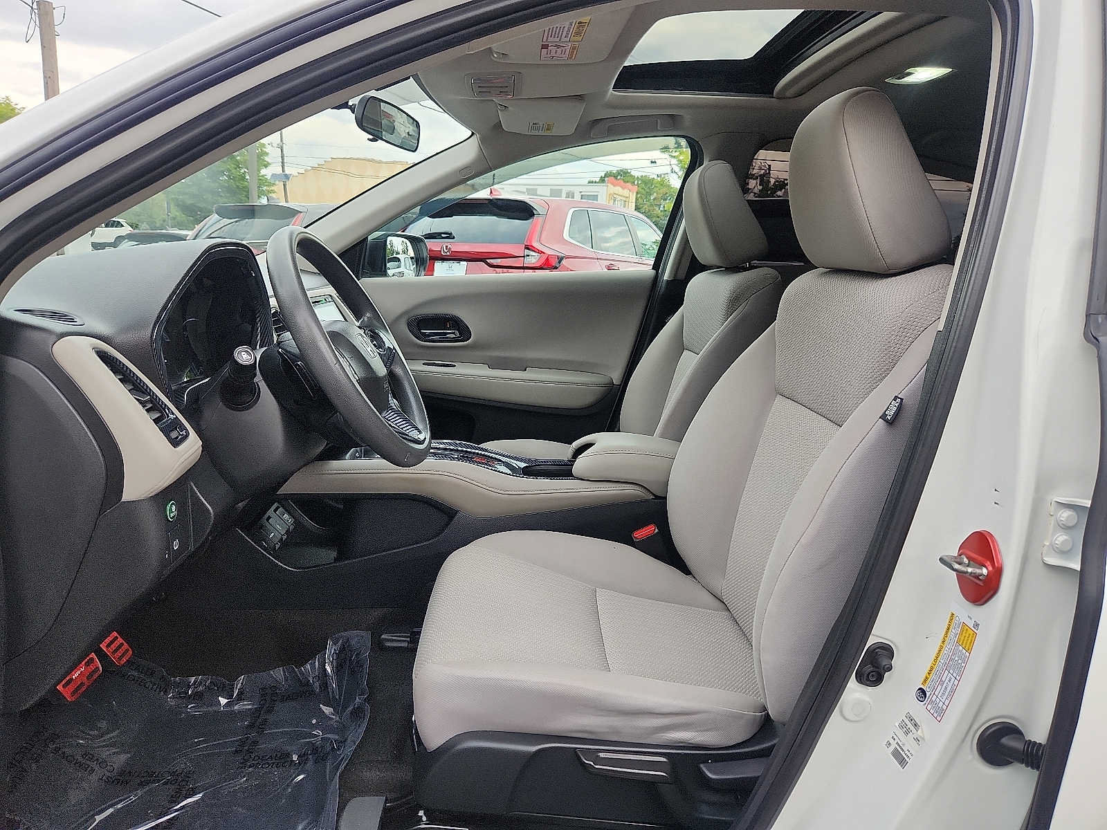 Used 2018 Honda HR-V EX image 13