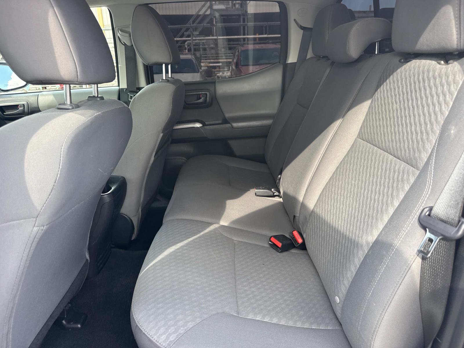 Used 2022 Toyota Tacoma SR5 RWD image 10