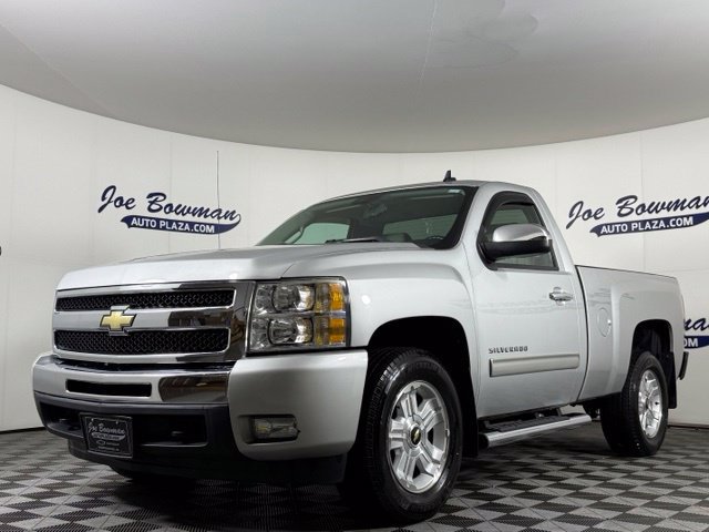 Used 2011 Chevrolet Silverado 1500 LT w/ Interior Plus Package AWD/4WD image 3