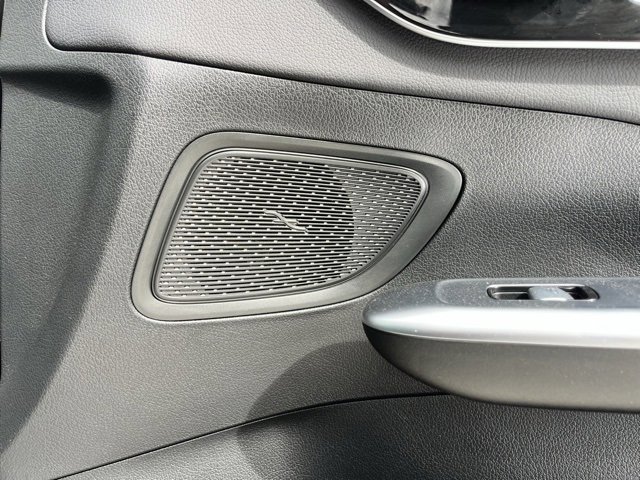 Certified 2025 Mercedes-Benz C 300 Sedan image 24