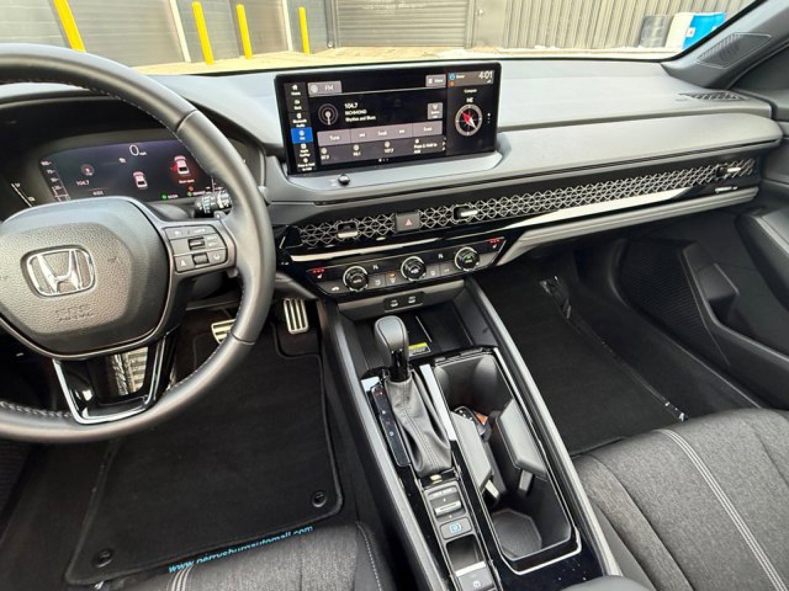 Used 2025 Honda Accord Sport image 14