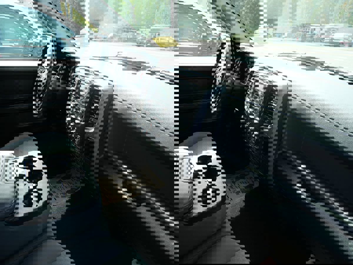 Used 2018 RAM 1500 Express image 28