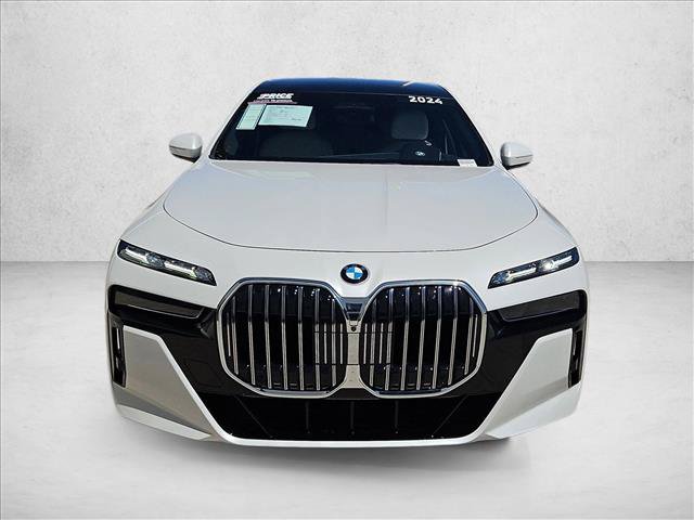 Certified 2024 BMW 760i xDrive w/ Executive Package AWD/4WD image 2