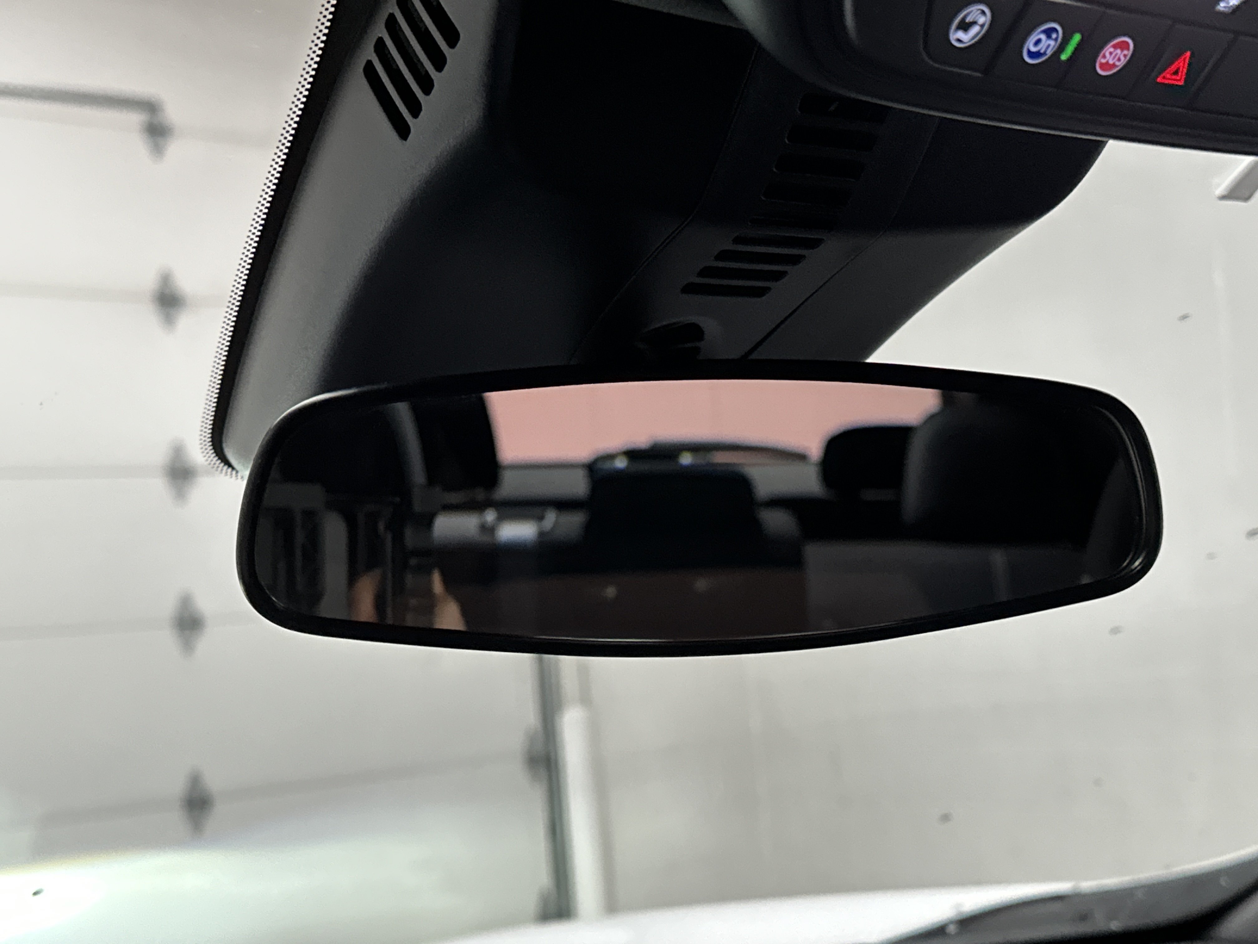Used 2025 GMC Acadia Elevation FWD image 35