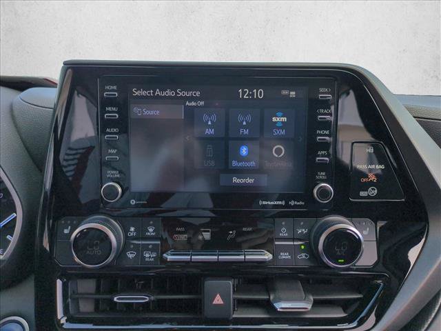 Certified 2020 Toyota Highlander XLE AWD/4WD image 14