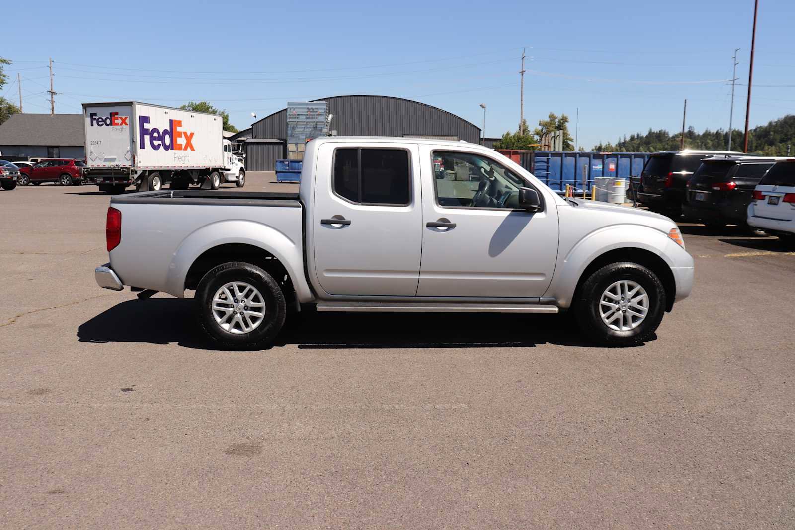 Used 2017 Nissan Frontier SV AWD/4WD image 4