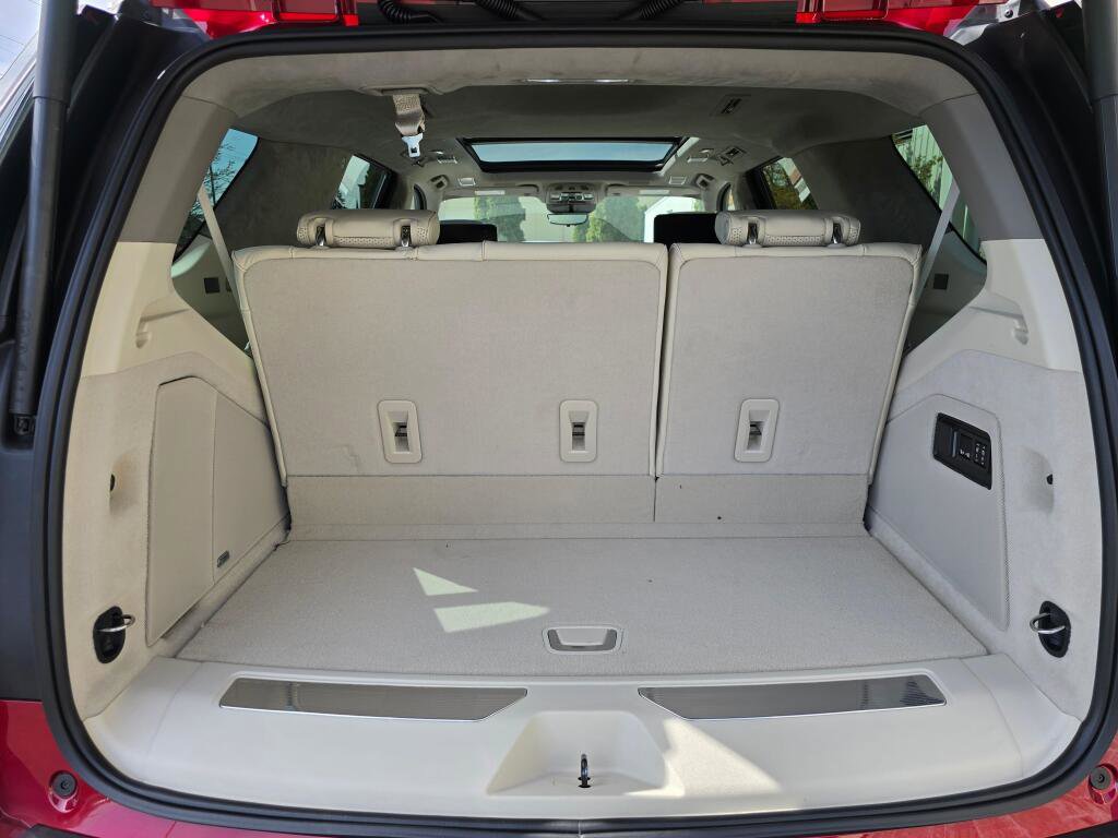 New 2026 Cadillac Escalade Platinum Luxury image 9