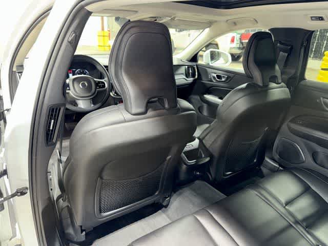 Used 2020 Volvo V60 T5 Cross Country w/ Protection Package Premier AWD/4WD image 29