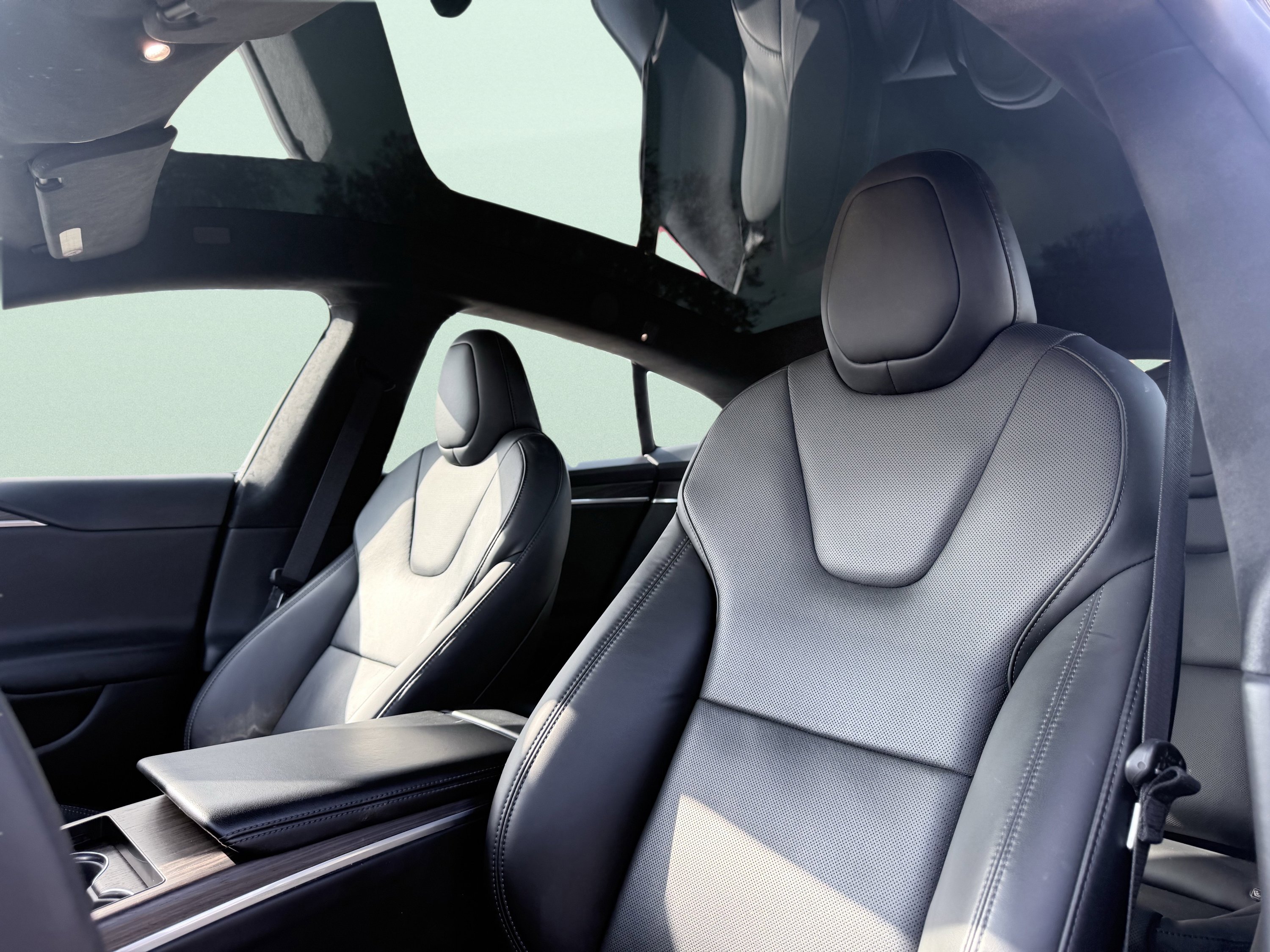 Used 2022 Tesla Model S image 30