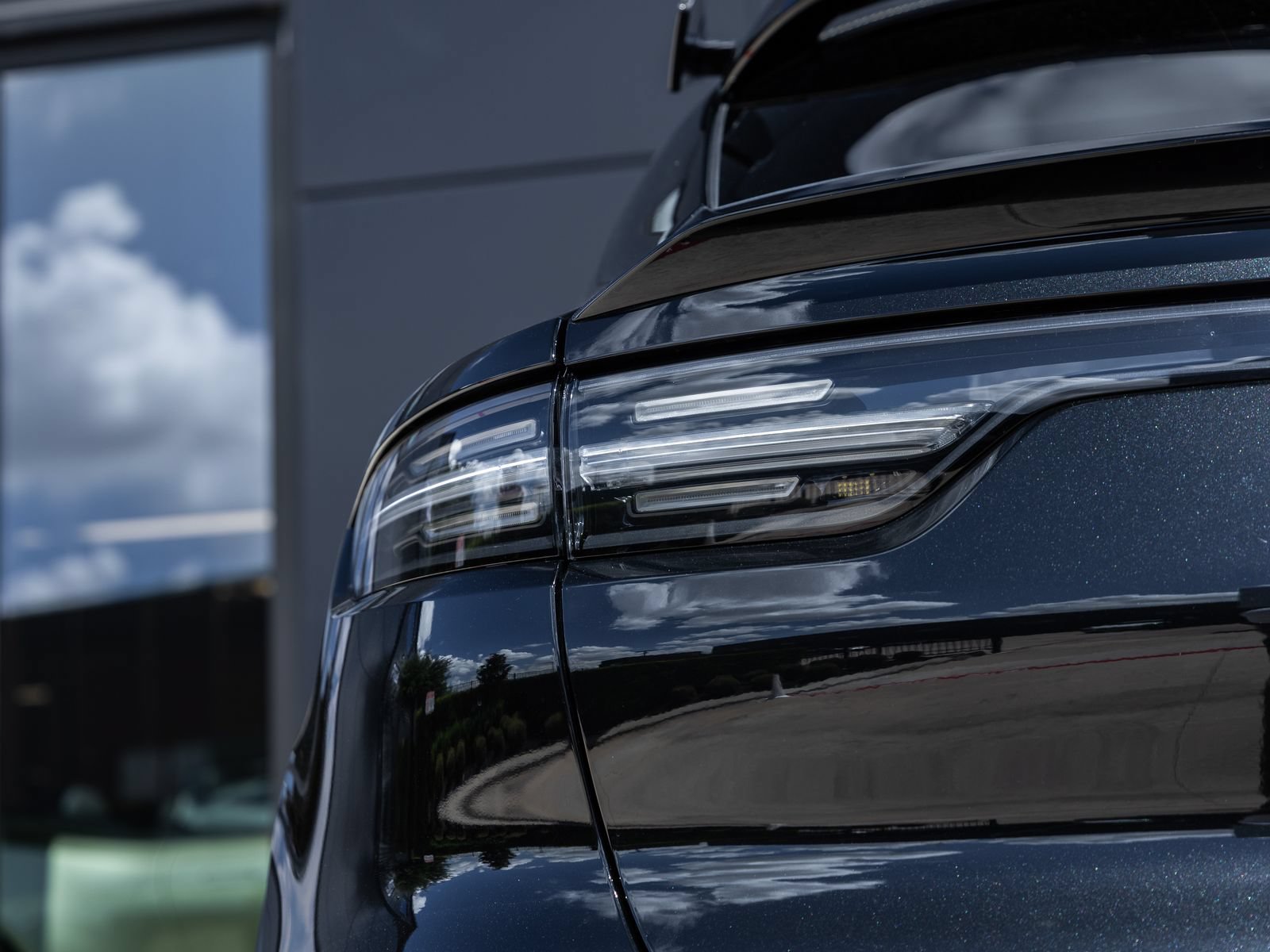 Certified 2023 Porsche Cayenne Turbo GT AWD/4WD image 14