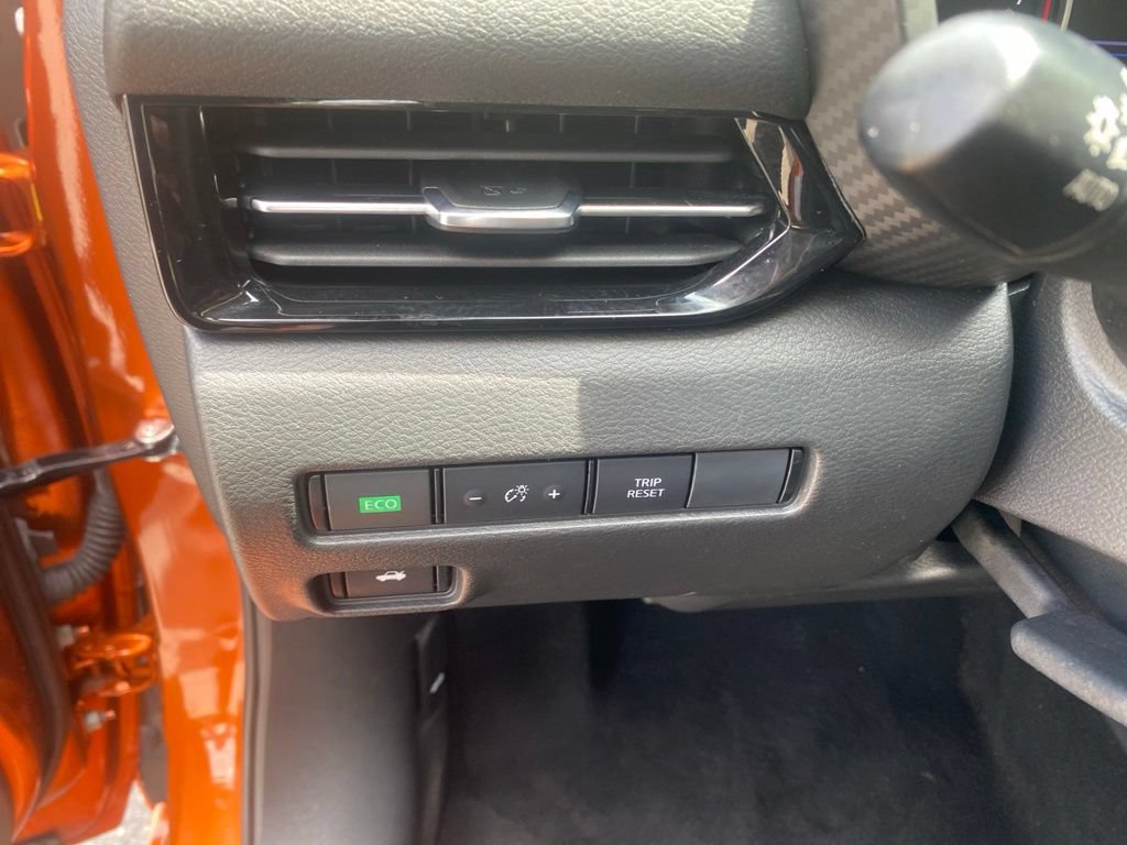 Certified 2025 Nissan Sentra SR w/ SR Premium Package FWD image 22
