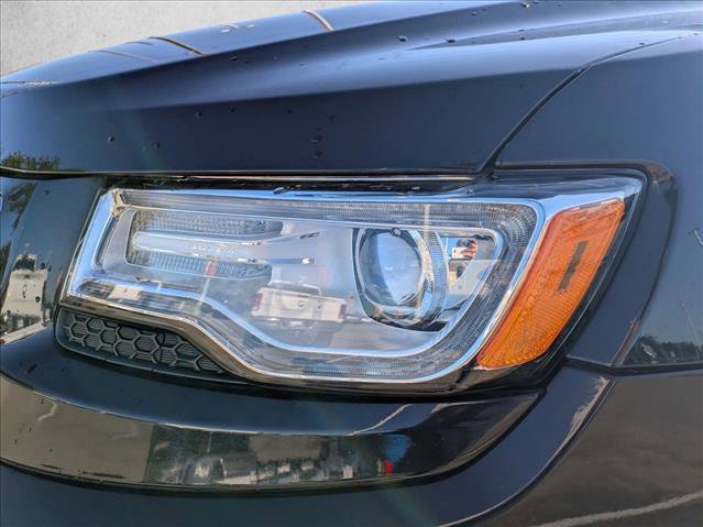 Used 2015 Jeep Grand Cherokee Overland w/ Advanced Technology Group image 8