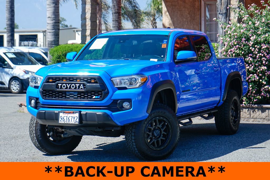 Used 2020 Toyota Tacoma TRD Off-Road w/ Technology Package AWD/4WD image 4