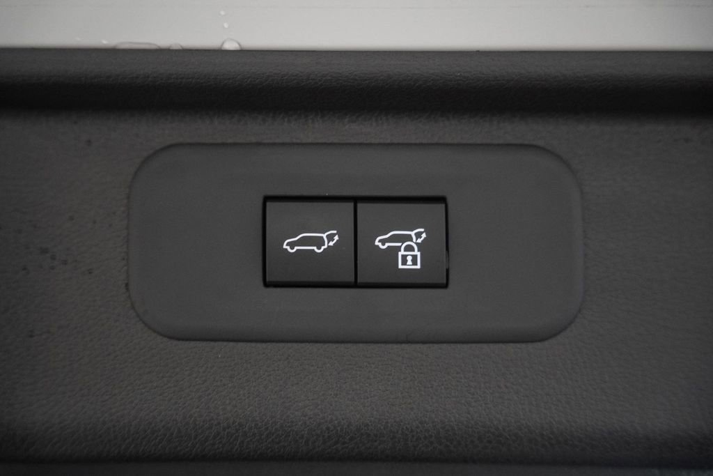 Used 2025 Toyota Grand Highlander AWD Hybrid image 12