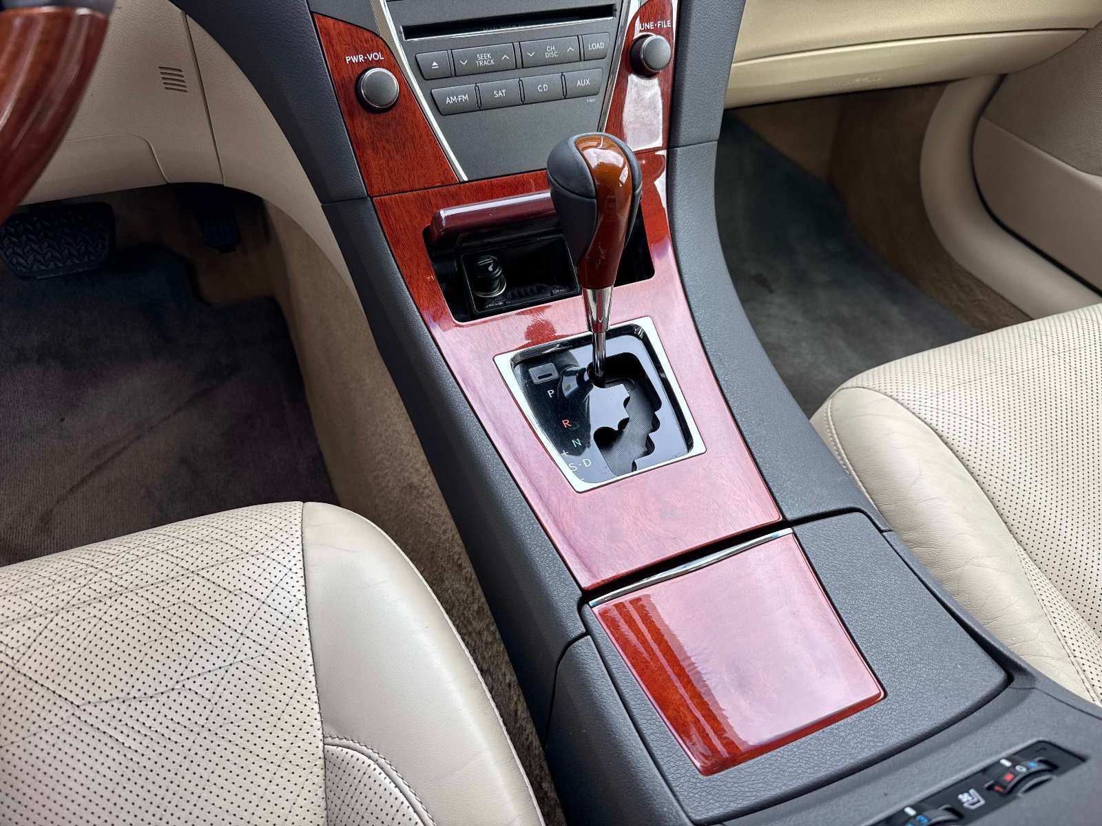 Used 2010 Lexus ES 350 w/ Preferred Accessory Package FWD image 25