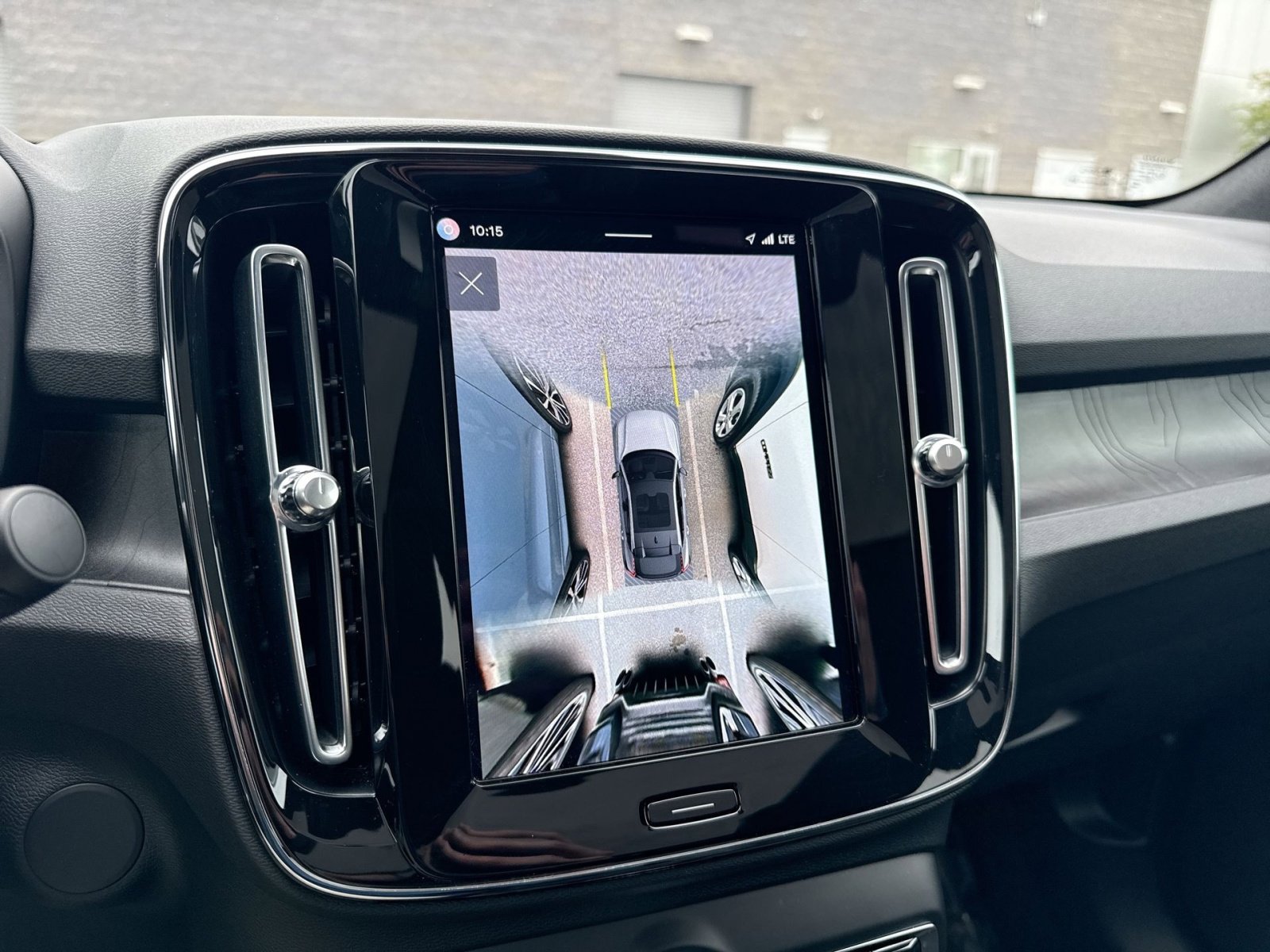 Certified 2023 Volvo C40 P8 Recharge Plus AWD/4WD image 19