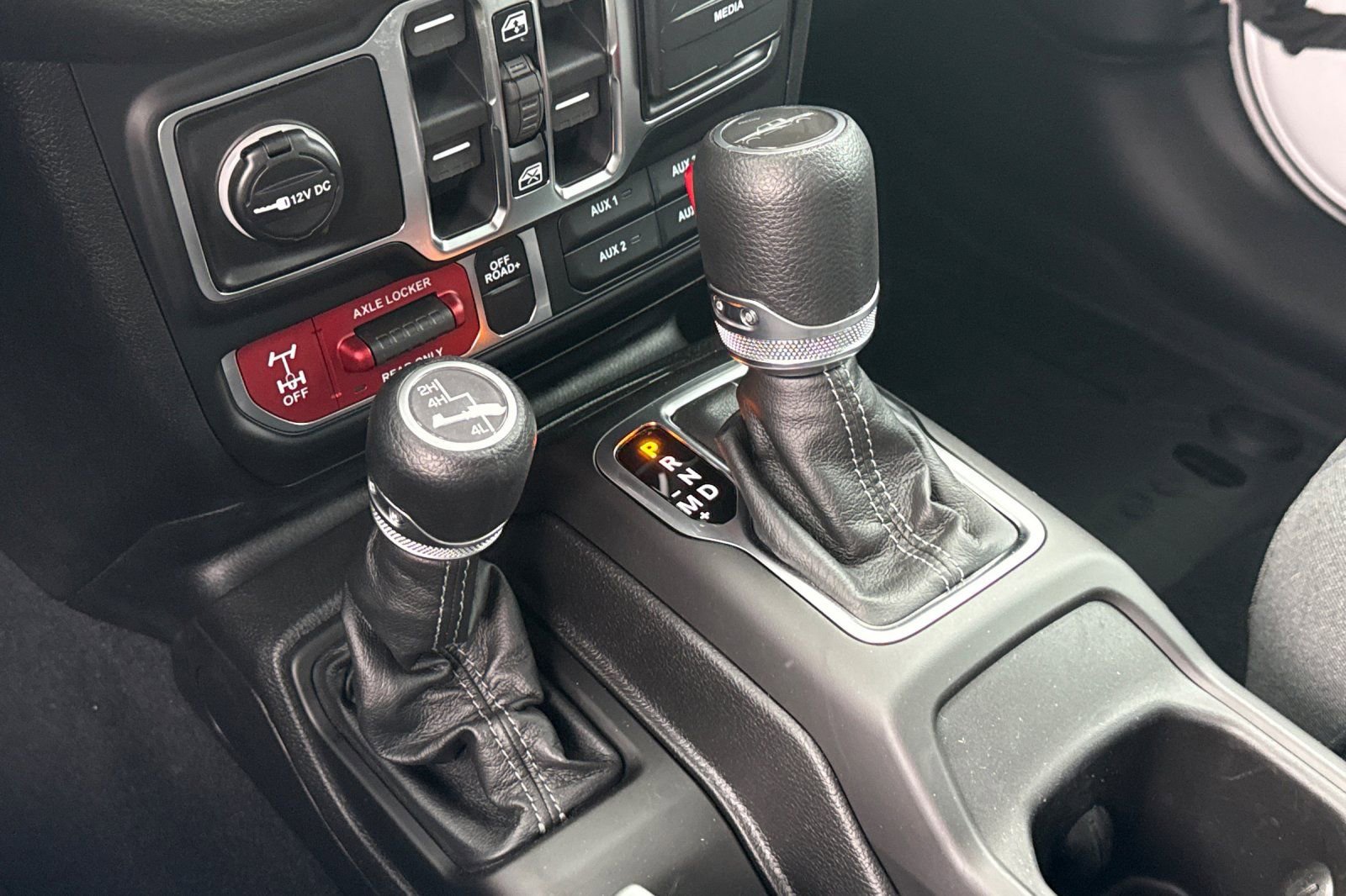 New 2026 Jeep Gladiator Sport AWD/4WD image 17