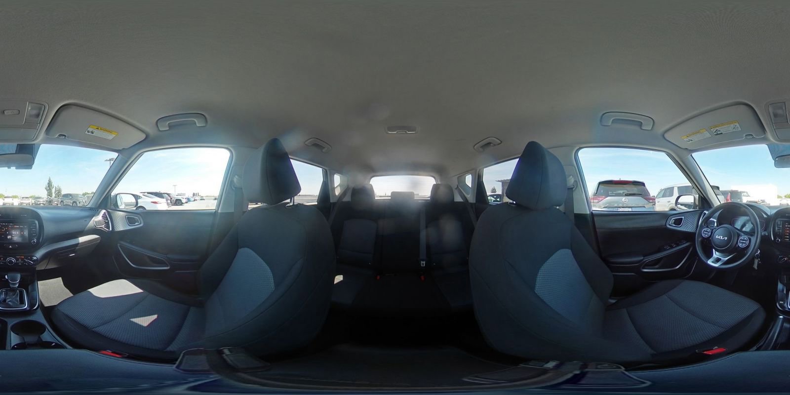Used 2025 Kia Soul LX w/ LX Technology Package image 40