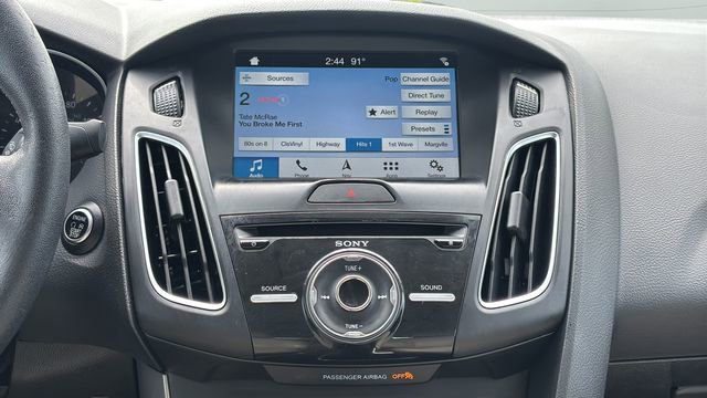 Used 2018 Ford Focus Titanium FWD image 14