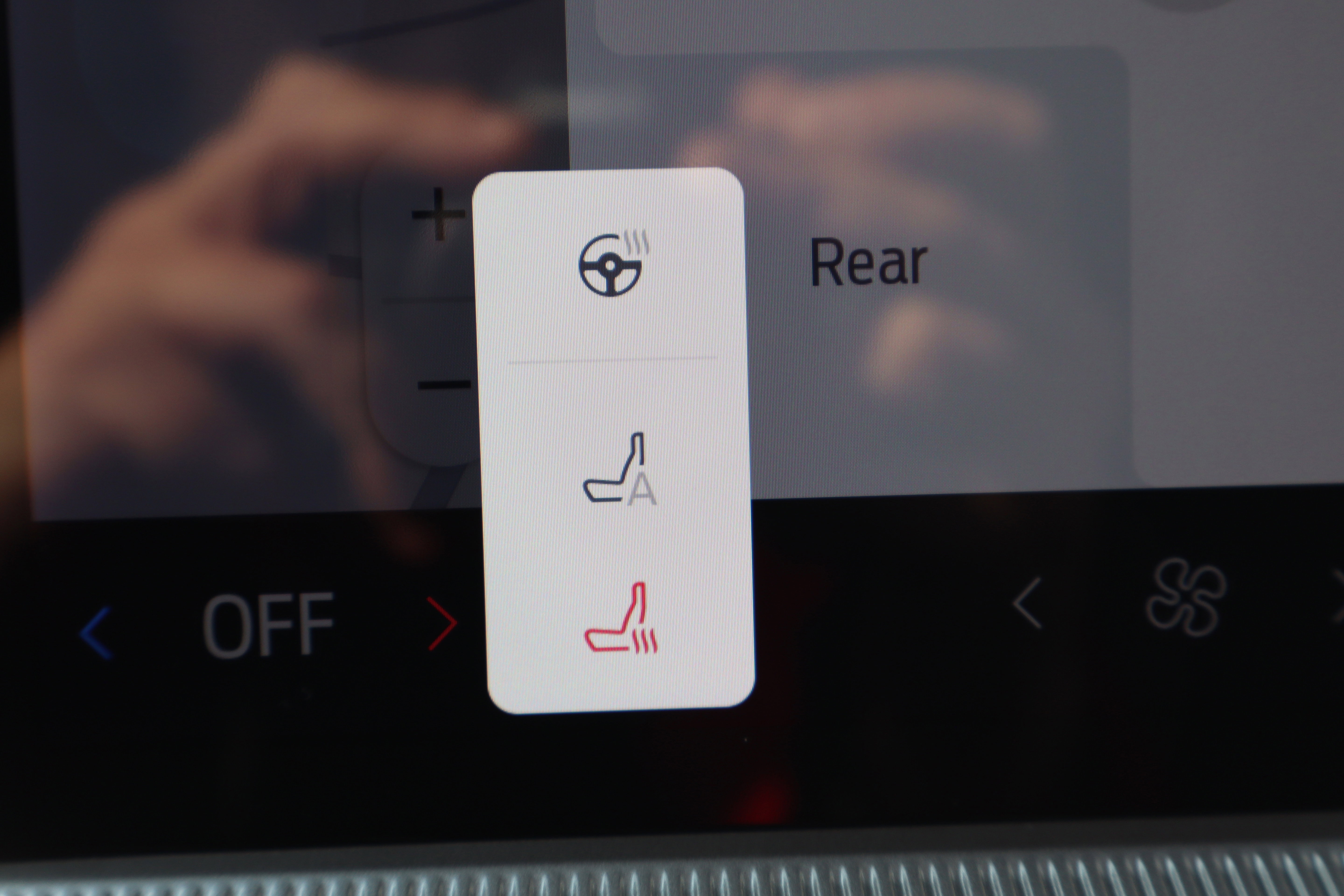 New 2026 Ford Explorer Active w/ Active Comfort Package image 24