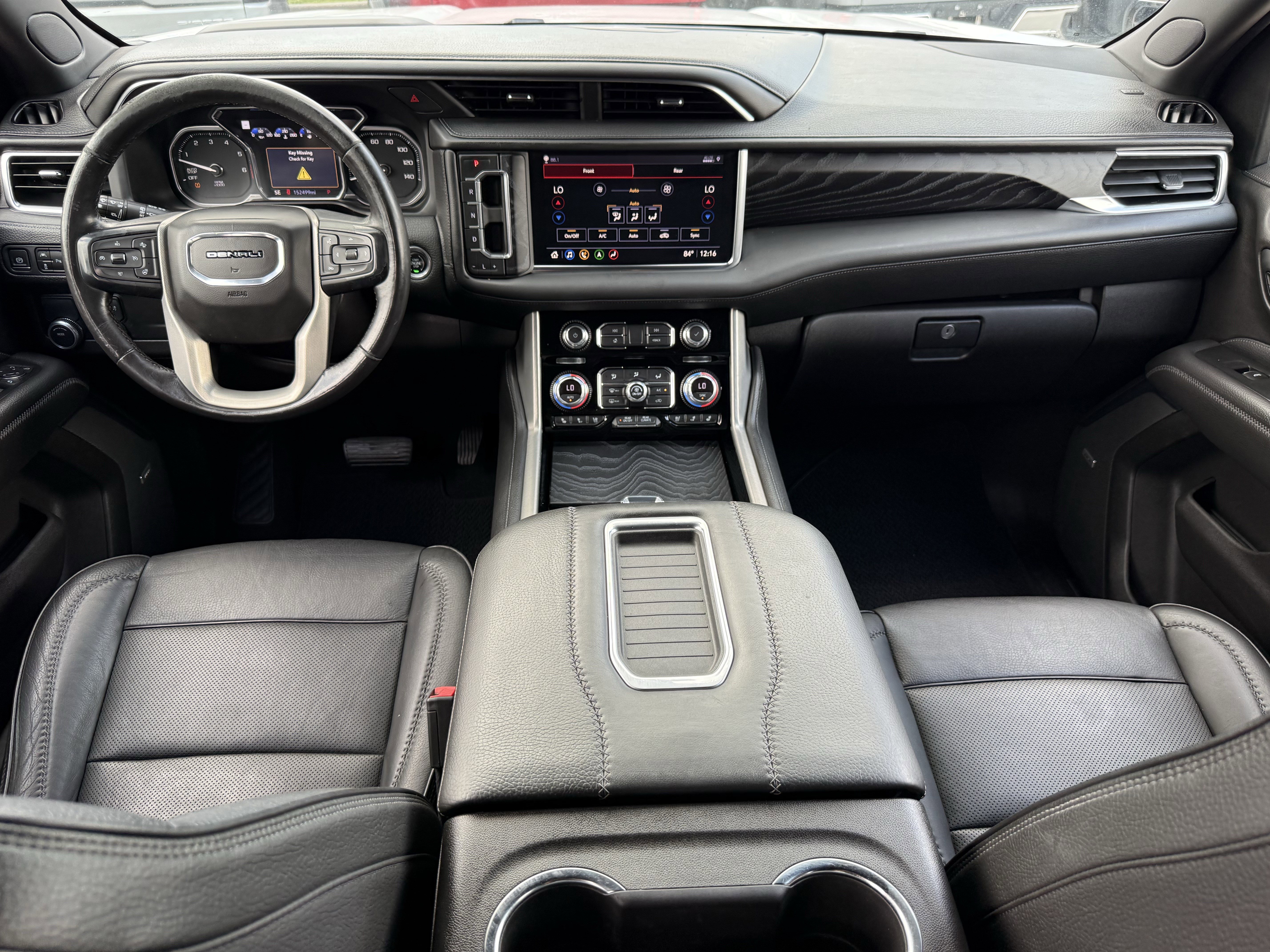 Used 2021 GMC Yukon Denali w/ Denali Premium Package RWD image 12