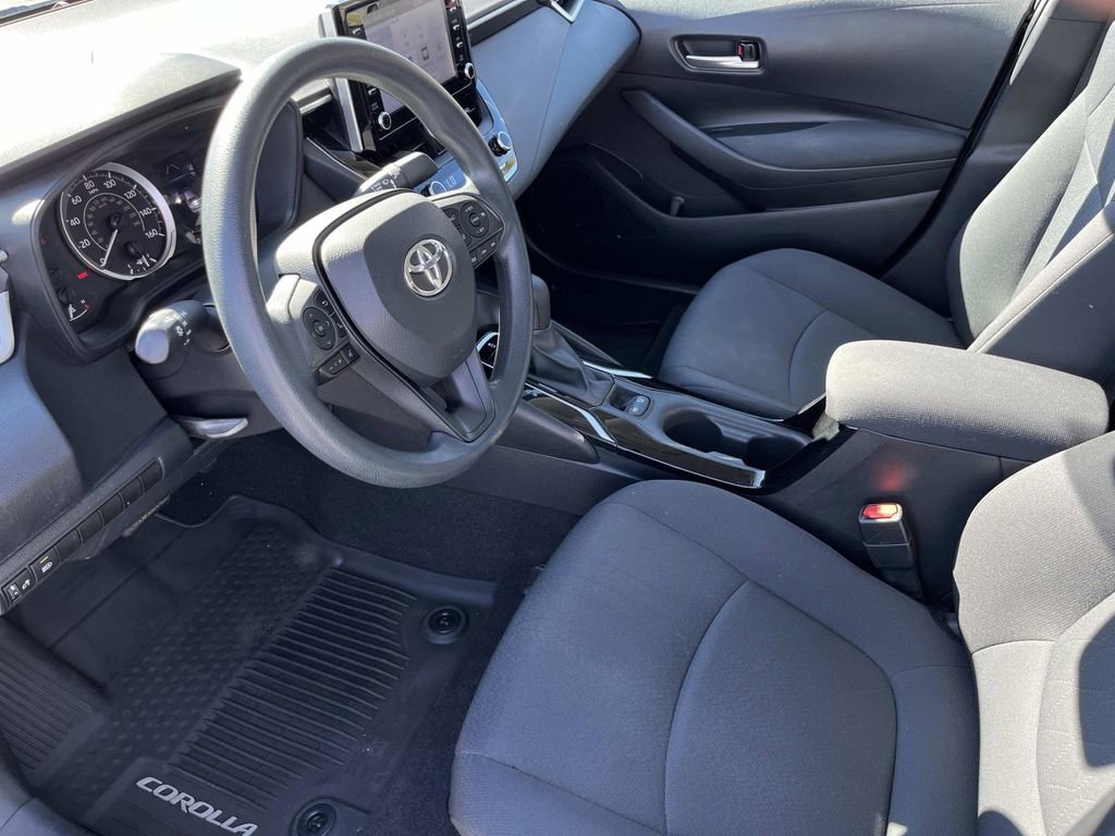 Used 2020 Toyota Corolla LE image 24