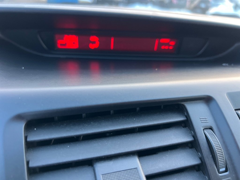 Used 2013 MAZDA MAZDA5 Touring image 29