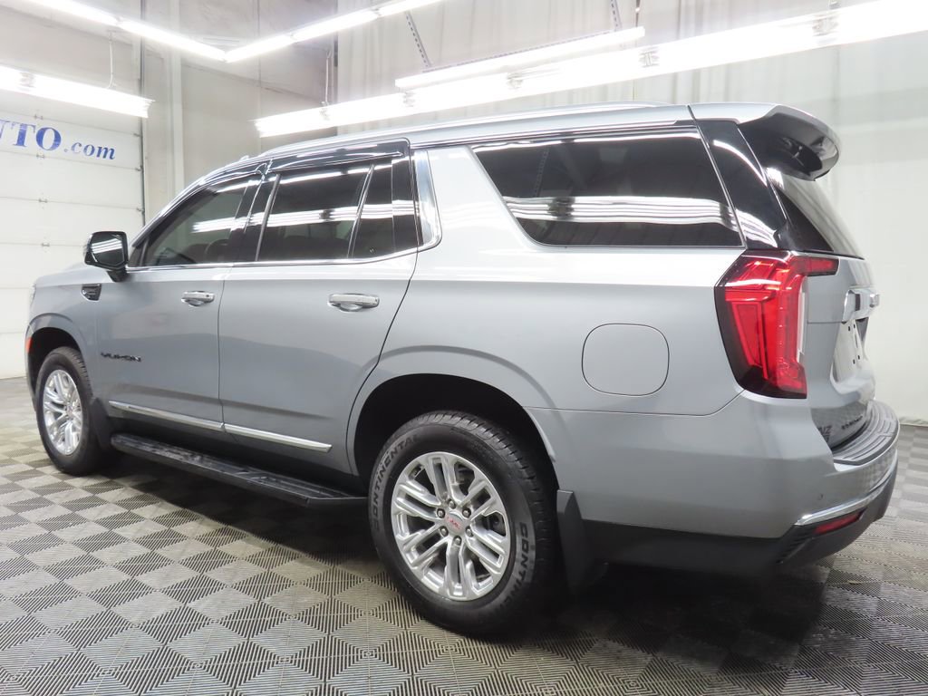 Used 2024 GMC Yukon SLT w/ SLT Luxury Package image 6