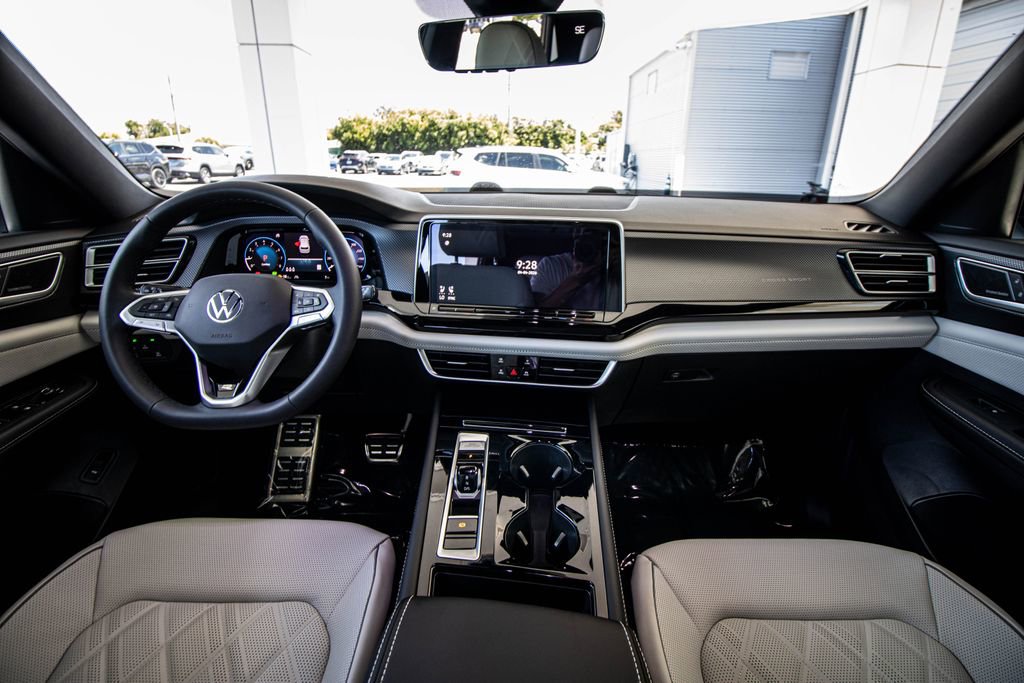 New 2026 Volkswagen Atlas Cross Sport SEL Premium R-Line AWD/4WD image 34