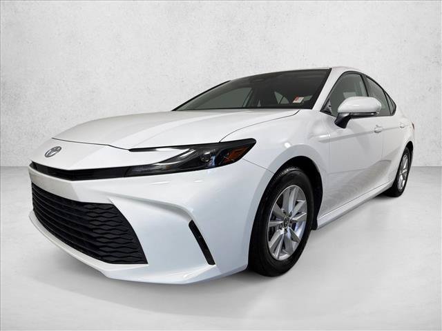 Used 2025 Toyota Camry LE FWD image 7