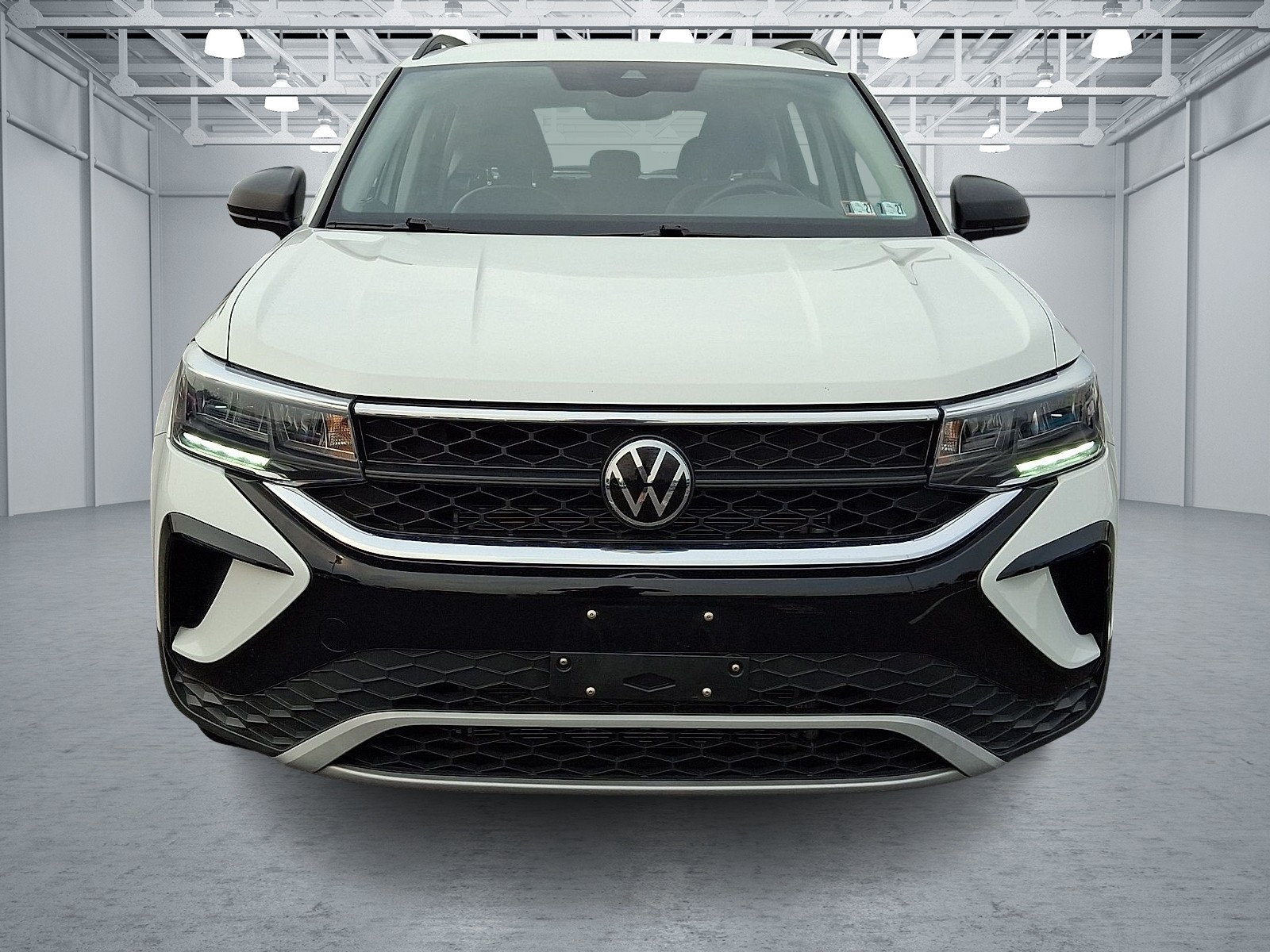 Used 2024 Volkswagen Taos S FWD image 2