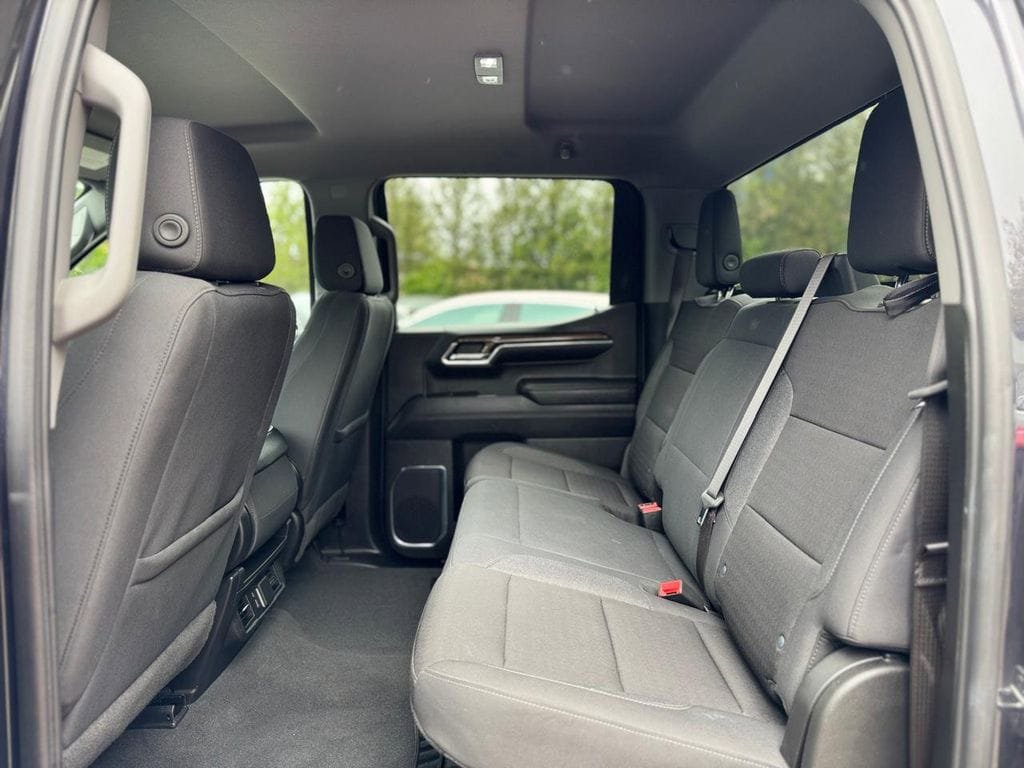 Used 2024 Chevrolet Silverado 1500 LT AWD/4WD image 20