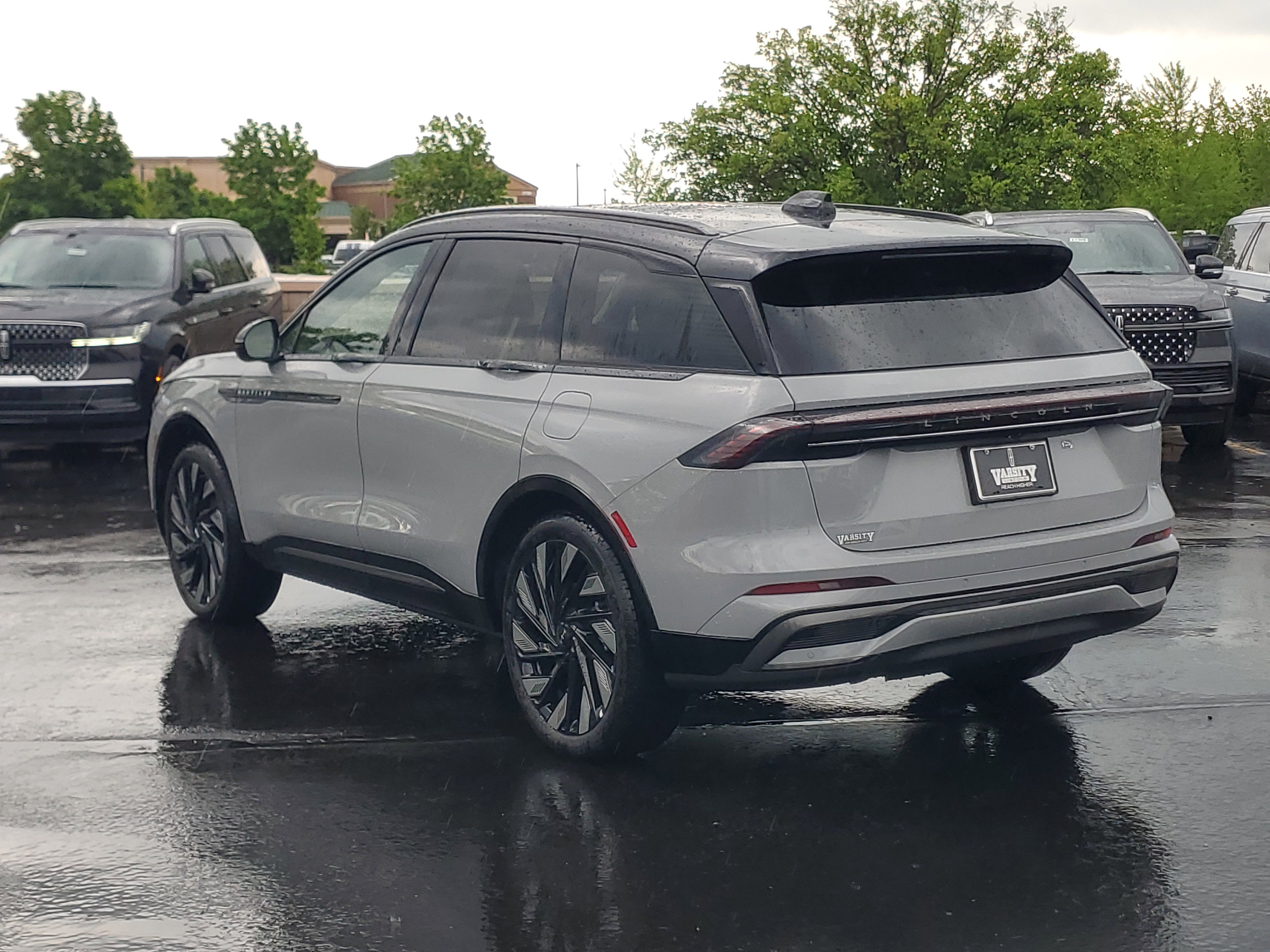 New 2026 Lincoln Nautilus Reserve w/ Jet Appearance Package AWD/4WD image 3
