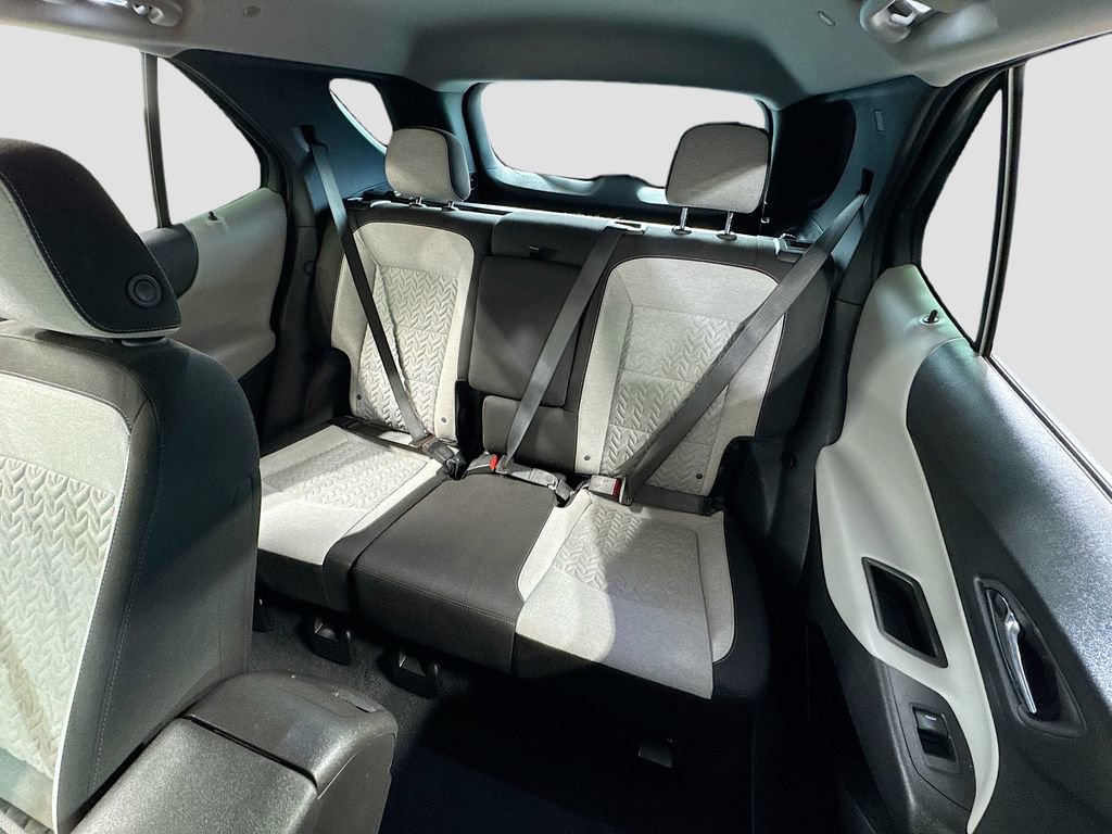 Used 2023 Chevrolet Equinox LS image 14
