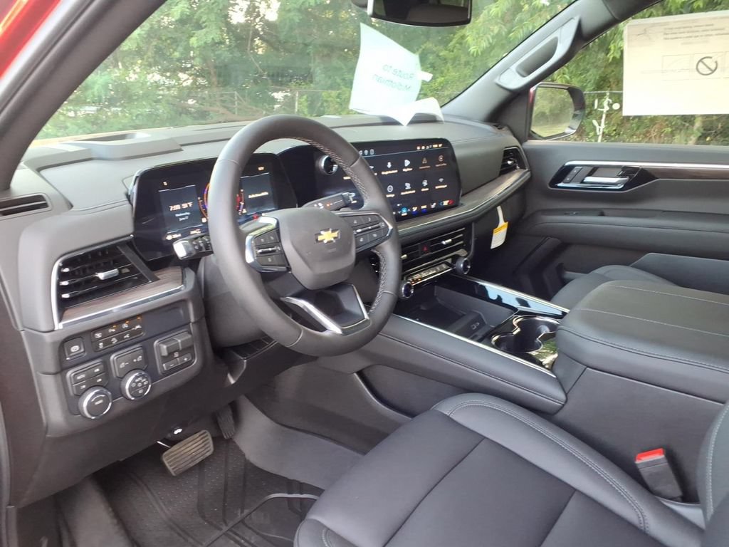 New 2026 Chevrolet Suburban LT w/ Comfort Package AWD/4WD image 12
