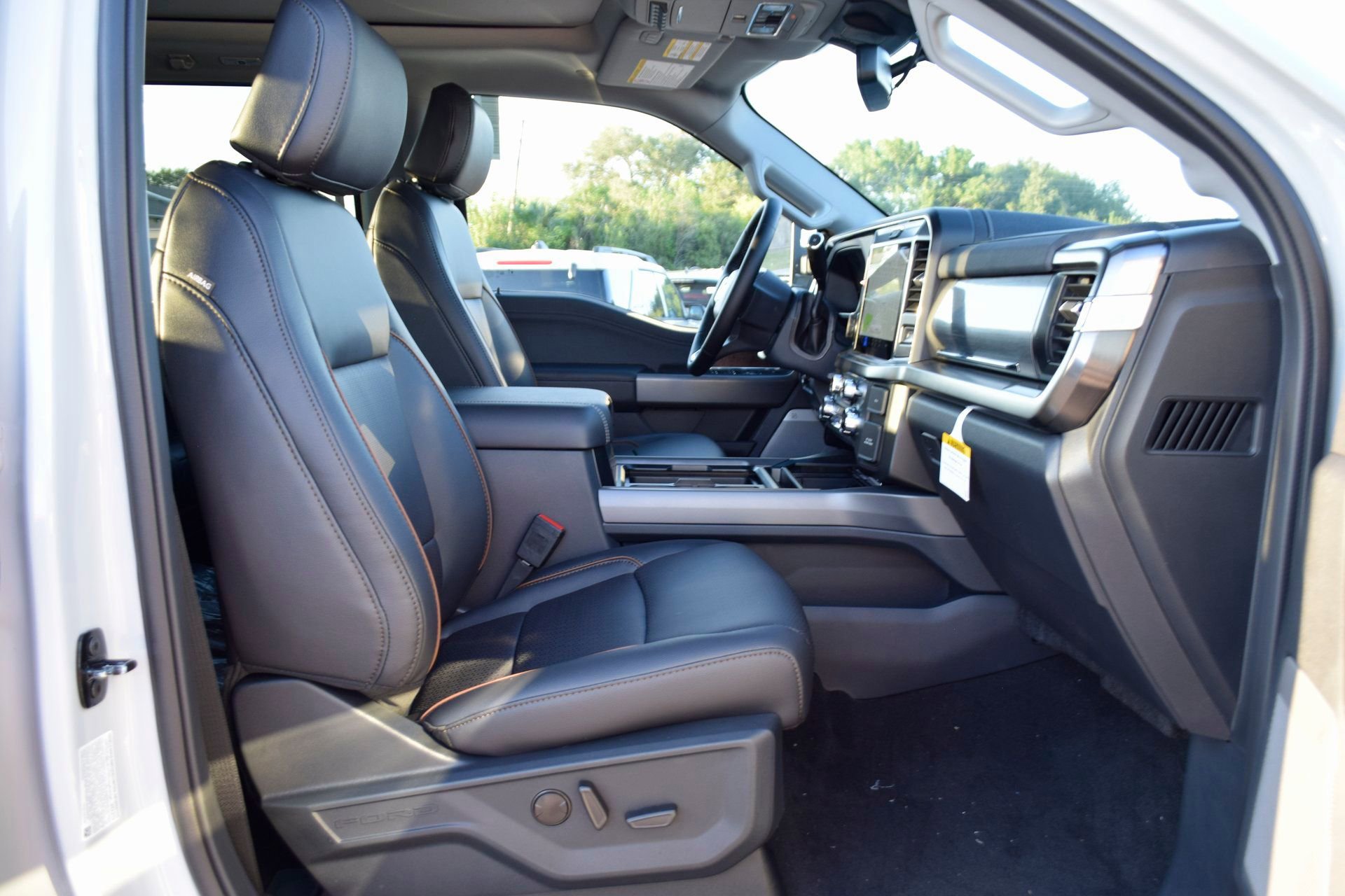 New 2026 Ford F250 Lariat w/ Lariat Premium Package image 23