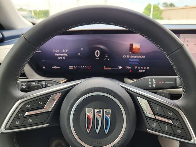 Used 2025 Buick Envision Avenir AWD/4WD image 21