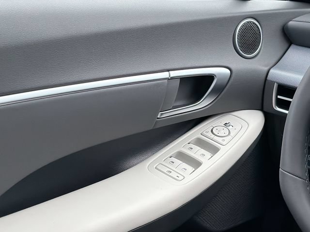 New 2026 Hyundai Sonata SEL AWD/4WD image 17