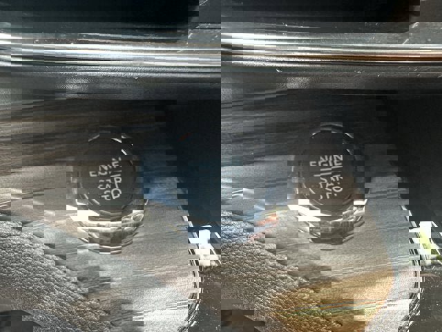 Used 2022 Ford Explorer Limited w/ Equipment Group 301A image 14