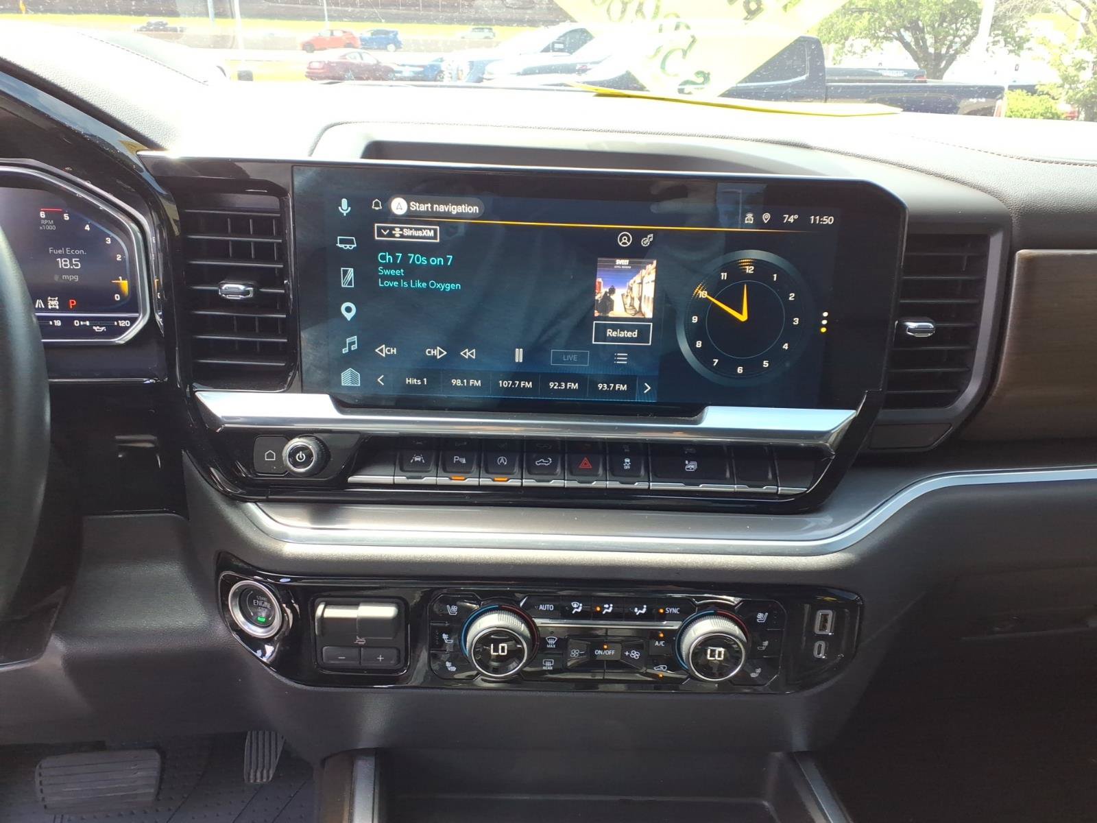 Used 2025 Chevrolet Silverado 1500 High Country AWD/4WD image 10