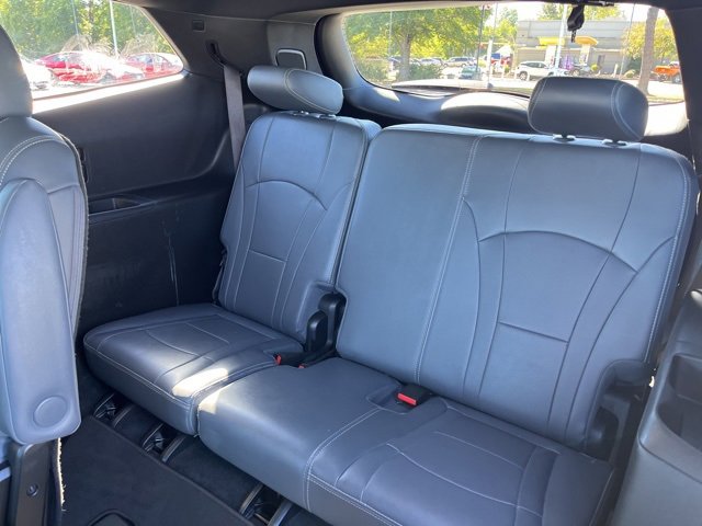 Used 2024 Buick Enclave Premium image 16