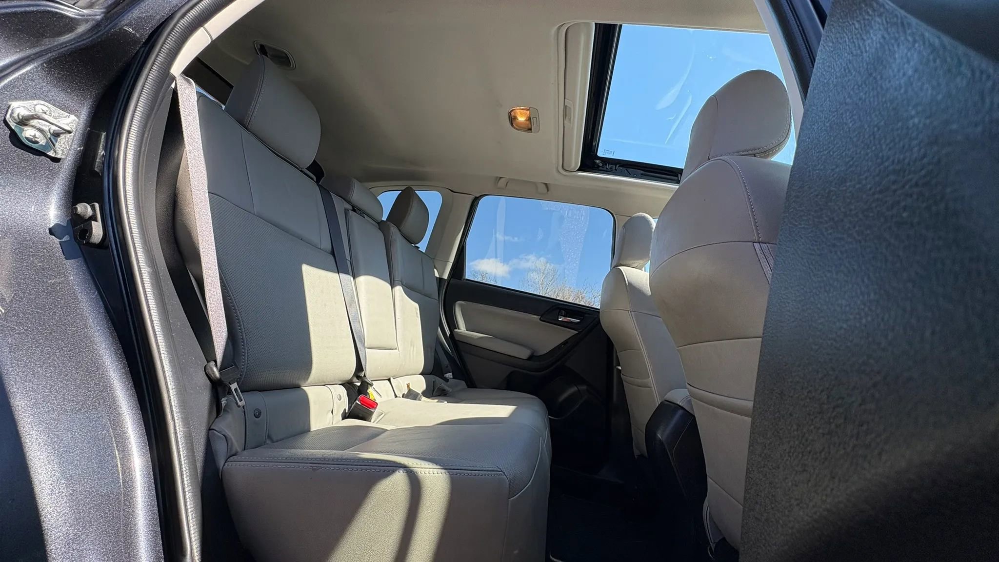 Used 2015 Subaru Forester 2.5i Limited AWD/4WD image 30