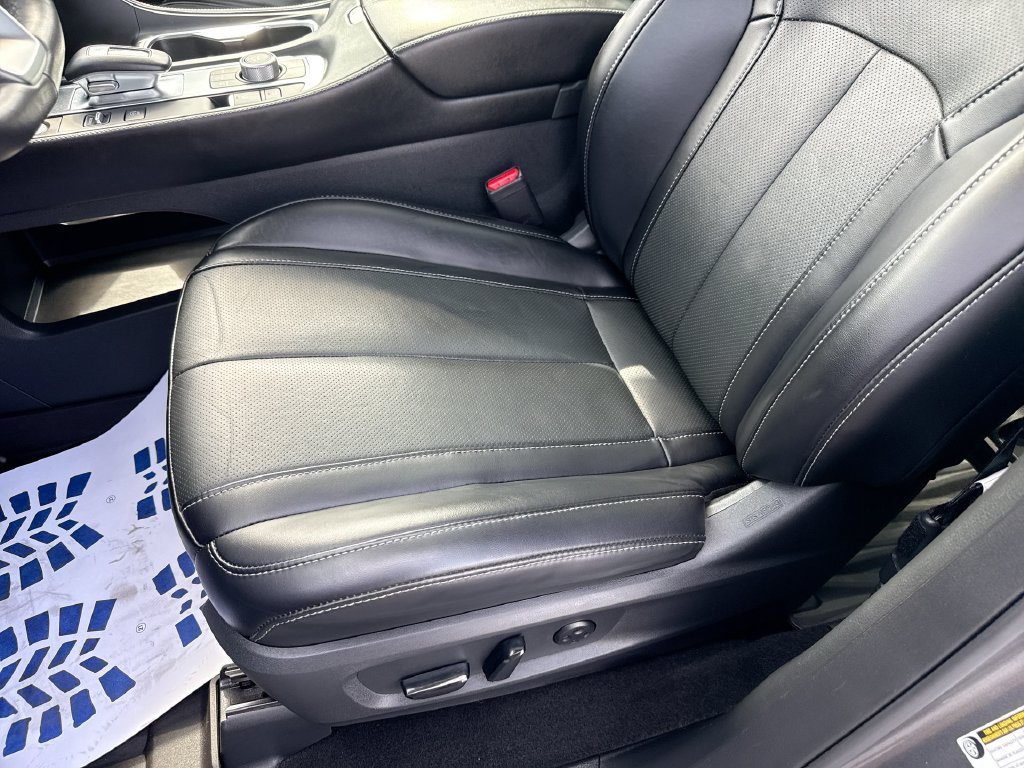 Used 2023 INFINITI QX60 Luxe w/ Cargo Package AWD/4WD image 19