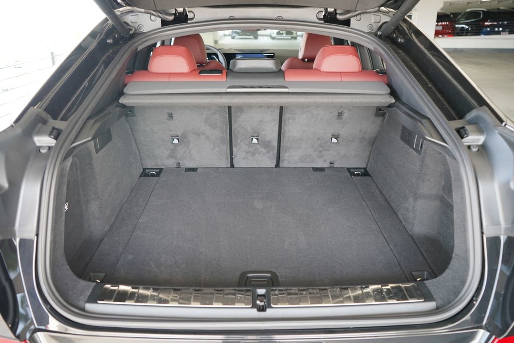 New 2026 BMW X6 xDrive40i w/ Premium Package image 19