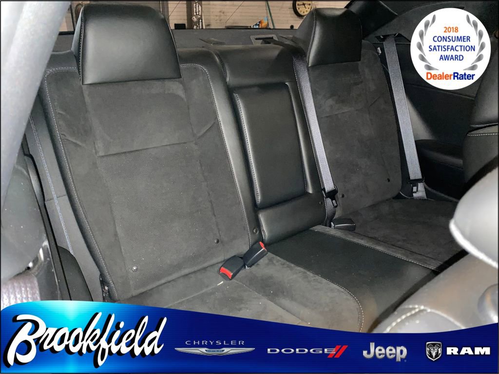 Used 2016 Dodge Challenger R/T Scat Pack w/ Leather Interior Group RWD image 18