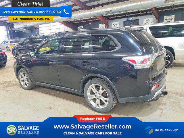 Used 2015 Mitsubishi Outlander SE AWD/4WD image 3